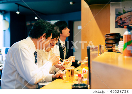 飲み会 居酒屋 49528738