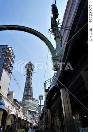 大阪　通天閣と本通商店街 49528974