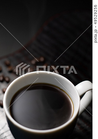 コーヒーのイメージ縦 49529256