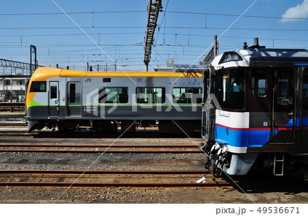 松山運転所に留置中の8600系&キハ185系 49536671