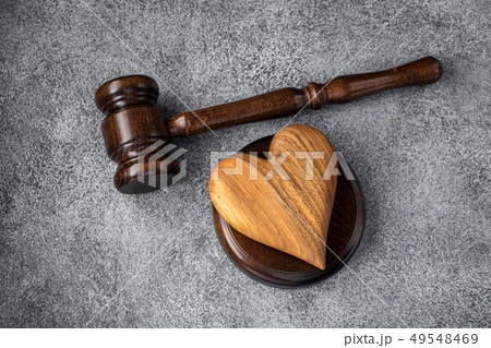 Gavel and wooden heart 49548469
