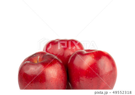 Fresh red apple isolated on white background. 49552318