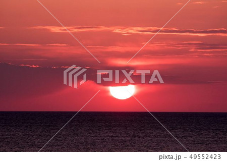 日の出岬の日の出　雄武町 49552423