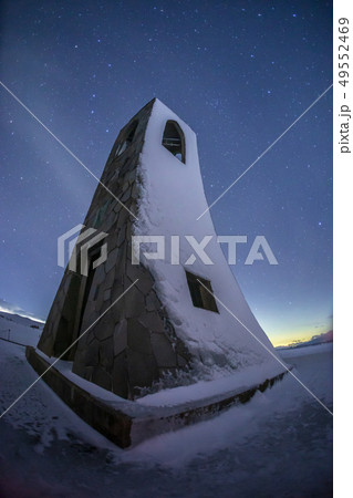 冬の美しの塔北天星空 49552469
