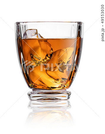 whiskey in glass 49553030