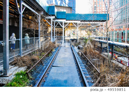 ニューヨーク、マンハッタン、ハドソンヤード、ハイラインの廃線跡 ニューヨーク、マンハッタン、ハドソンヤード、ハイラインの廃線跡 49559851