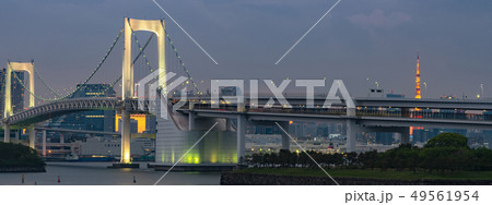 お台場海浜公園 レインボーブリッジ 夜景 デート イメージ 東京 日本 お台場海浜公園 レインボーブリッジ 夜景 デート イメージ 東京 日本 49561954