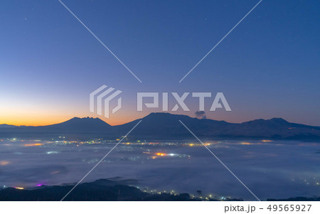 雲海　マジックアワー　阿蘇　大観峰  49565927