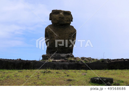 モアイ像 49568686