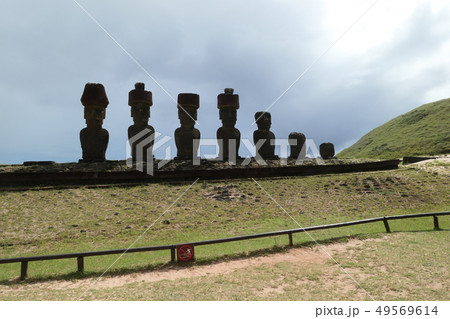 モアイ 49569614
