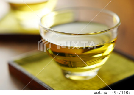 冷たい緑茶 冷たい緑茶 49571107