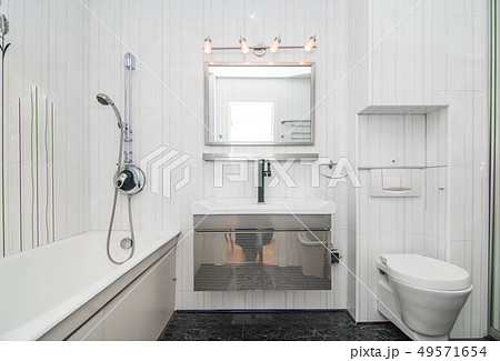 Photo of the bright bathroom Photo of the bright bathroom 49571654