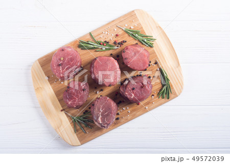 Raw filet mignon 49572039