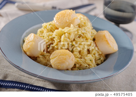 Risotto with scallops Risotto with scallops 49575405