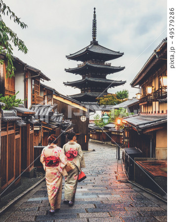 Traveler in Higashiyama District, Kyoto, Japan 49579286