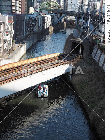 聖橋から見たお茶の水駅周辺 49584674