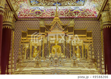 Golden buddha statue 49588266