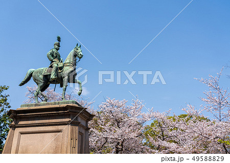 上野公園　小松宮彰仁親王像 49588829