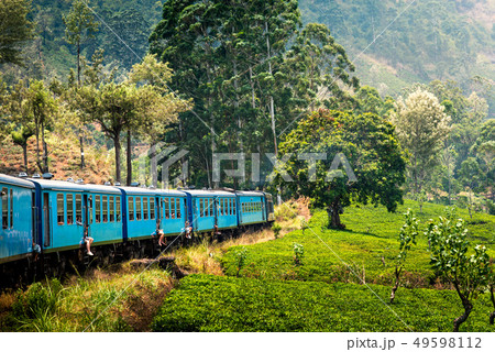 Scenic blue train through Sri Lanka highlands Scenic blue train through Sri Lanka highlands 49598112