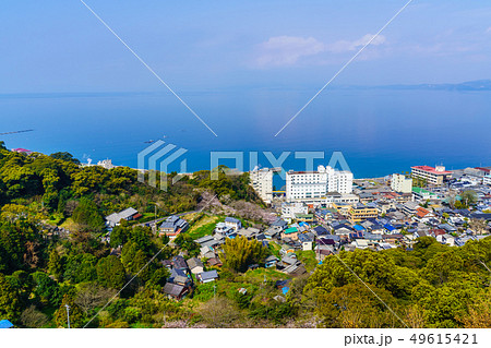 とけん山展望台から小浜温泉街の眺め 長崎県雲仙市 の写真素材