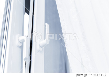 Double glazed window with handle Double glazed window with handle 49616105