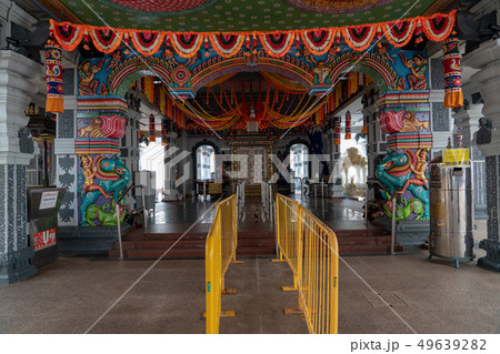 【シンガポールの風景】スリ・スリニヴァサ・ペルマル寺院　内部 49639282