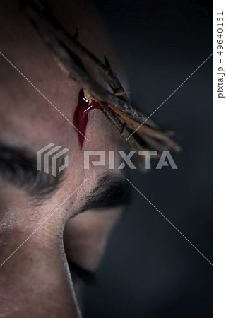 man with a crown of thorns in his head man with a crown of thorns in his head 49640151