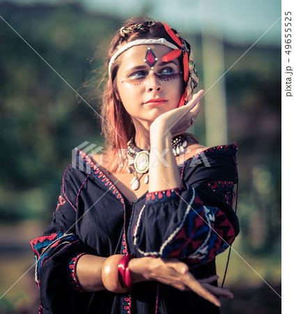Portrait of a beautiful ethnic woman Portrait of a beautiful ethnic woman 49655525