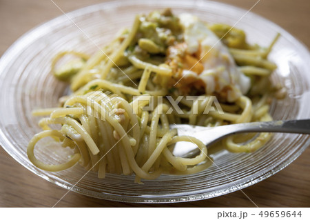アボカドとひきわり納豆のパスタ アボカドとひきわり納豆のパスタ 49659644