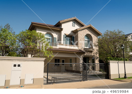 New luxury house for sale or rent. 49659984