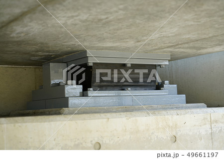 洪水対策の河川拡張工事で架け替えられた橋 洪水対策の河川拡張工事で架け替えられた橋 49661197