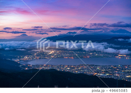 《長野県》富士山と諏訪湖の朝焼け・高ボッチ山より 《長野県》富士山と諏訪湖の朝焼け・高ボッチ山より 49665085