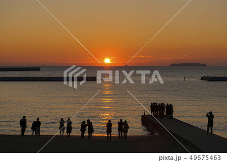 【静岡県熱海】初日の出　朝焼け 49675463