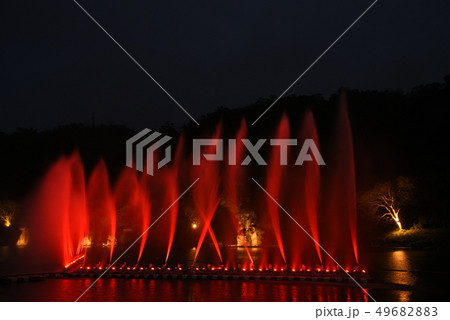 噴水 間欠泉 ガイザー 49682883