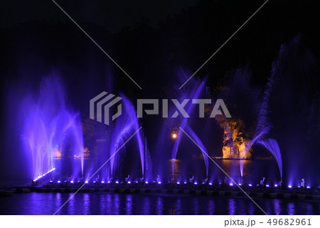 噴水 間欠泉 ガイザー 49682961