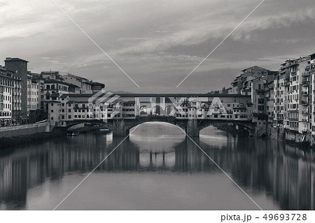 Florence Ponte Vecchio 49693728