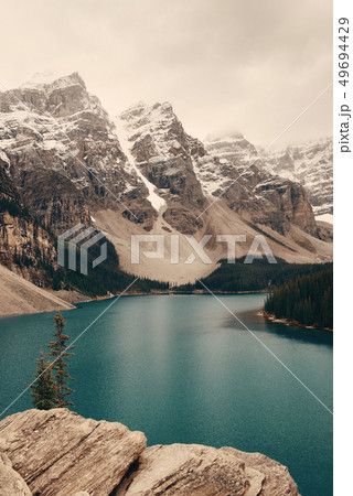 Moraine Lake Moraine Lake 49694429