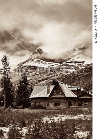 Cabin Cabin 49694464