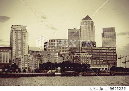London Canary Wharf London Canary Wharf 49695226