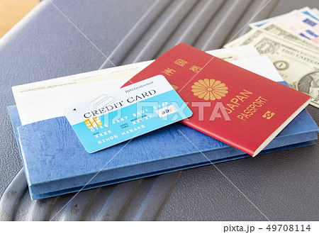 海外出張 海外旅行 パスポート 海外旅行保険付クレジットカード スーツケース 渡航 海外出張 海外旅行 パスポート 海外旅行保険付クレジットカード スーツケース 渡航 49708114