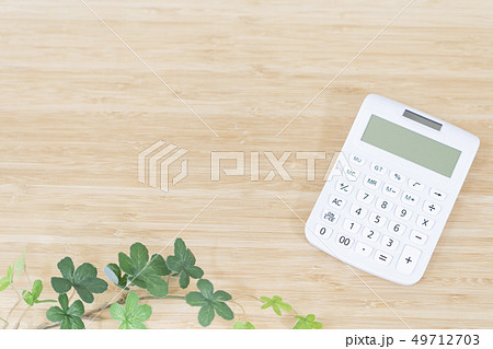 電卓 計算イメージ 電卓 計算イメージ 49712703