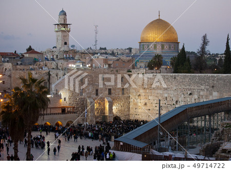 Western Wall and golden Dome of the Rock at sunset, Jerusalem Old City, Israel. Western Wall and golden Dome of the Rock at sunset, Jerusalem Old City, Israel. 49714722