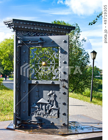 Art Object "Door in ..." on the waterfront 49719305