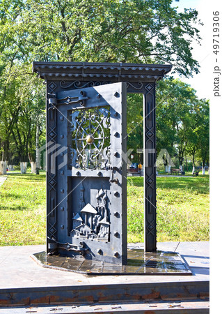 Art Object "Door in ..." on the waterfront 49719306