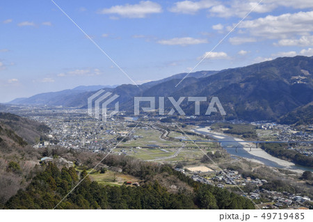 箸蔵山から見た徳島県三好市周辺と吉野川 箸蔵山から見た徳島県三好市周辺と吉野川 49719485