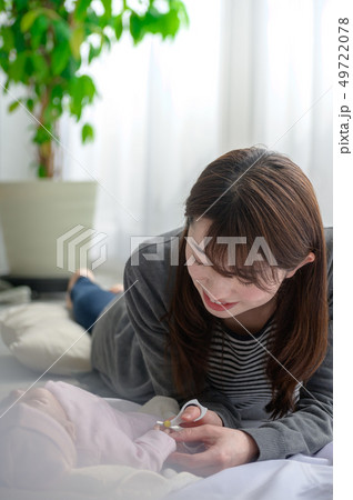 赤ちゃん 子育て 赤ちゃん 子育て 49722078