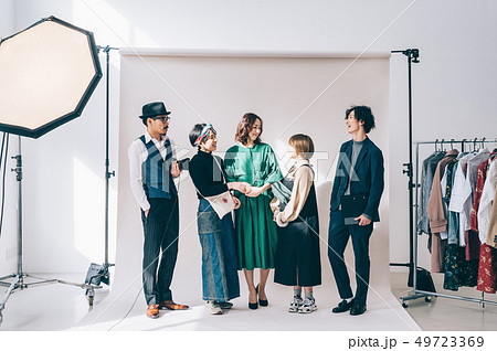 クリエイティブ　撮影風景 49723369