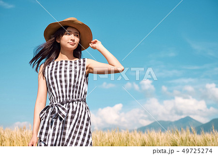 女性　北海道　旅行 49725274