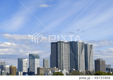 日本の東京都市景観 タワーマンション群などを望む 日本の東京都市景観 タワーマンション群などを望む 49735968