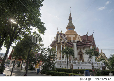 THAILAND PATTAYA WAT PHRA YAI BUDDHA HILL 49742932